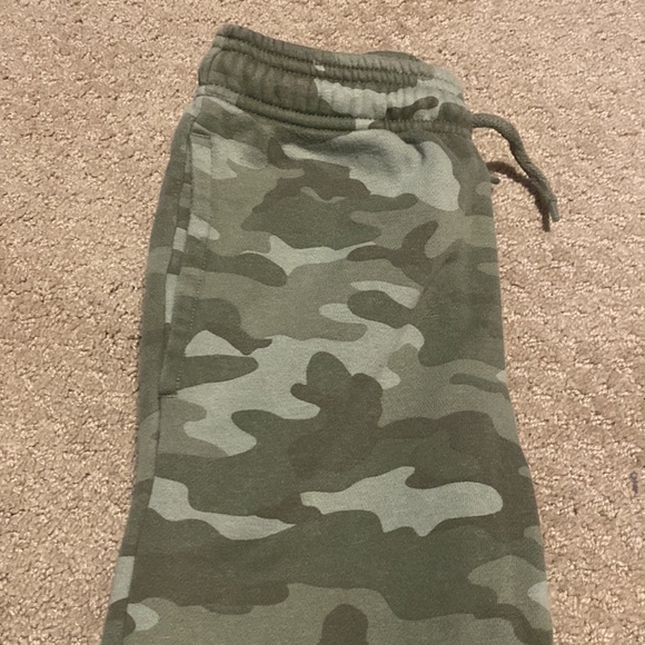 Kids Gap Camo Sweatpants - Picture 3 of 5